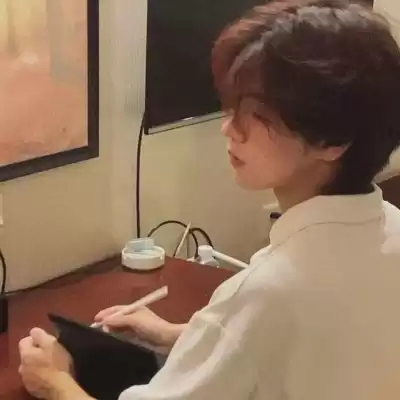 雍恨云